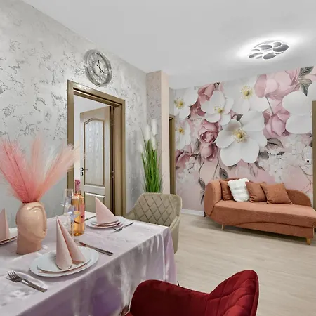 дани и мони Apartament *