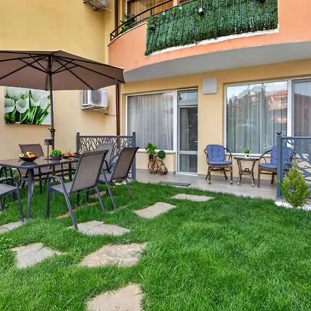дани и мони Apartament